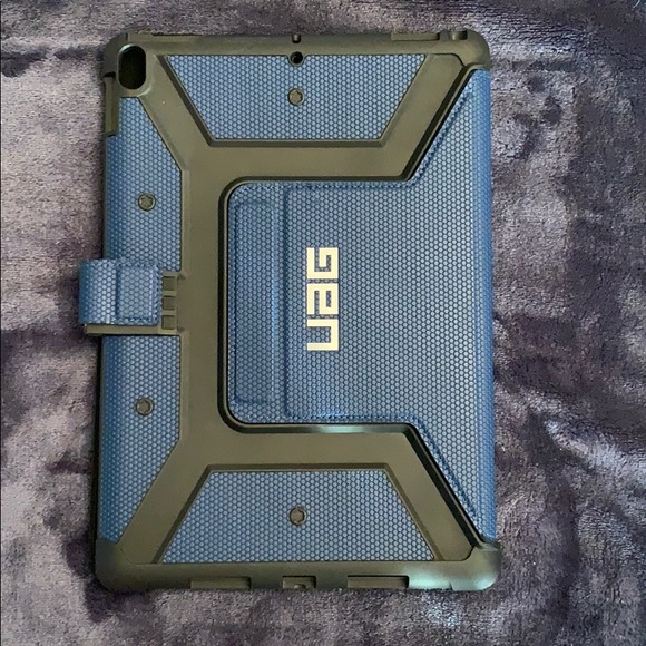UAG Other - IPad Air 3rd generation UAG case fits 10.2 screen